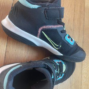 Nike Kids boys basketball shoes size 2
